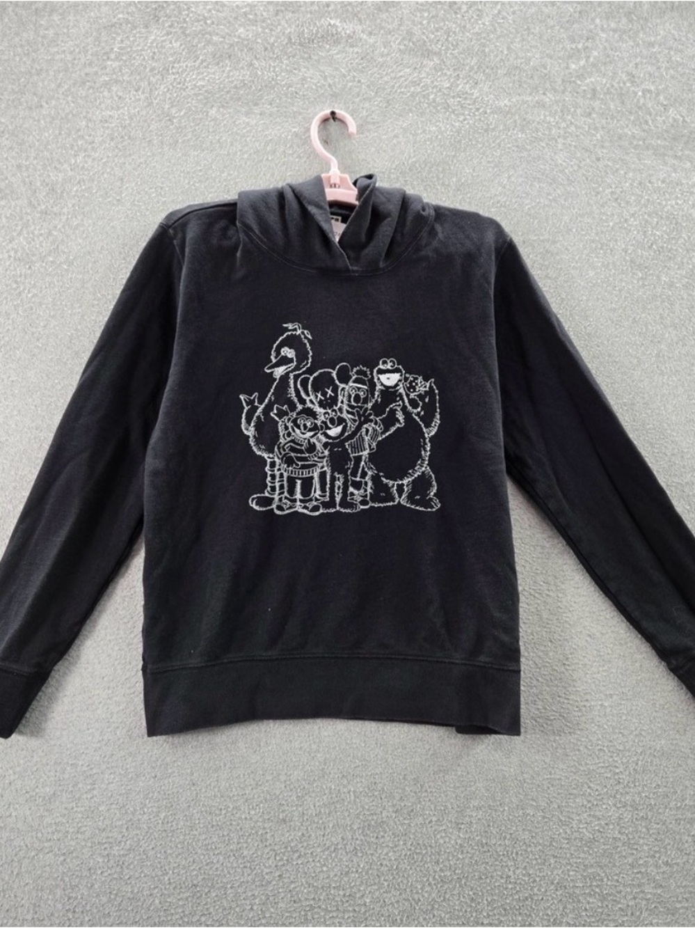 UNIQLO x KAWS x SESAME STREET HOODIE